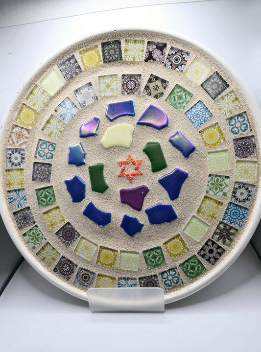 Handcrafted 10-Inch Mosaic Plate – Star of David with Vibrant Patterned Border